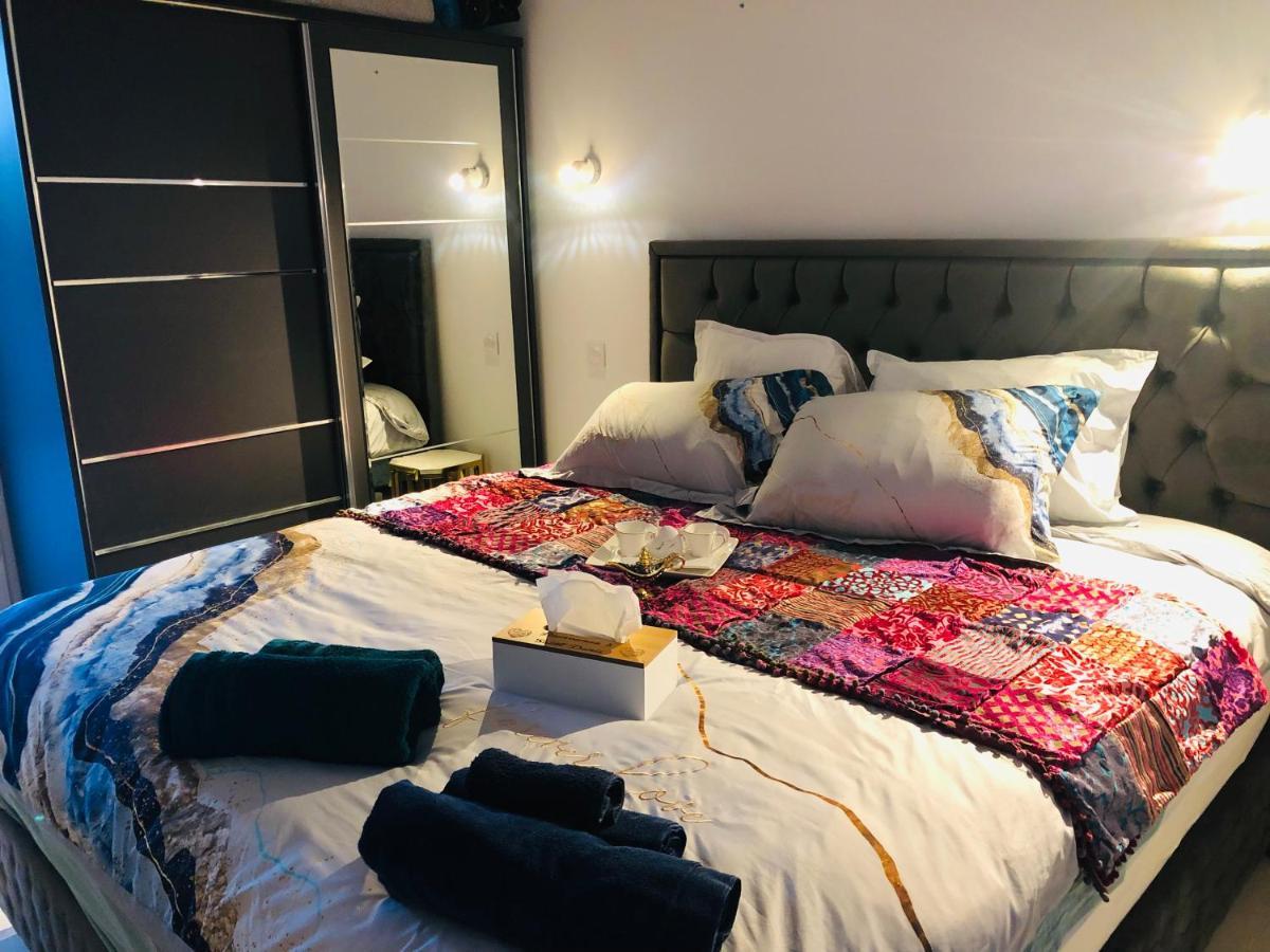 Saint Denis 1 Apartment *