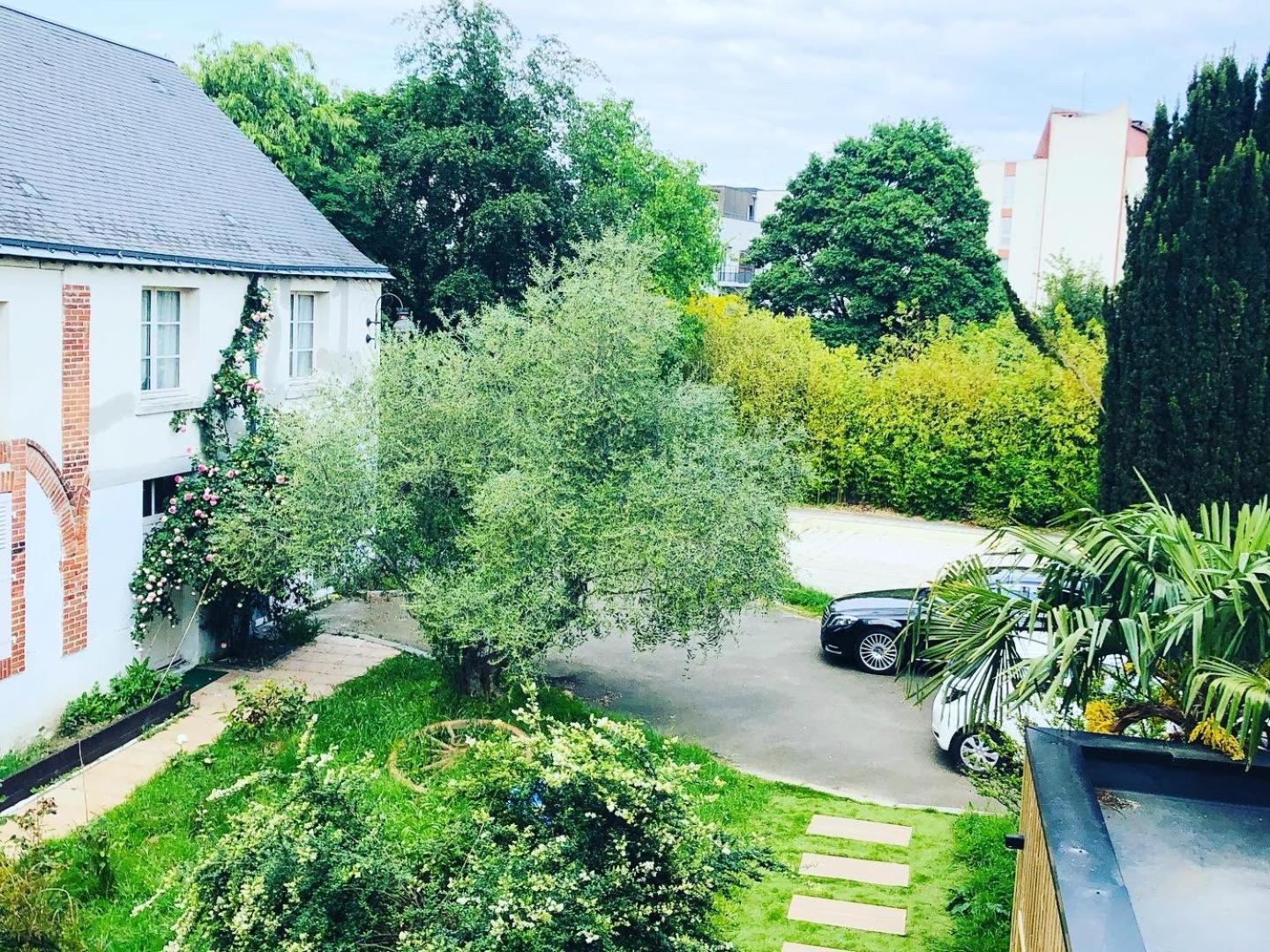 Apartment Saint Denis 1 *